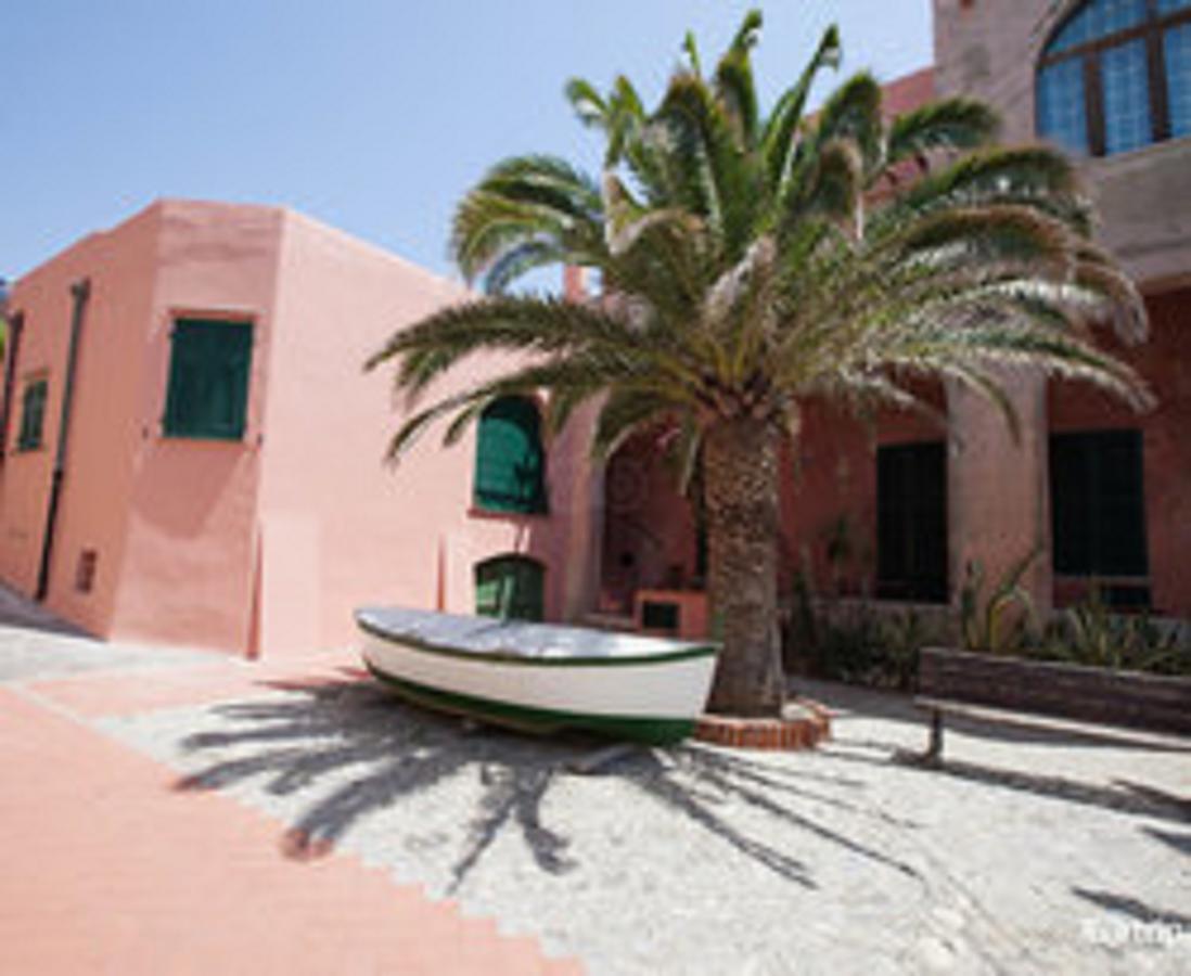 Hotel Arabesque Varigotti Extérieur photo
