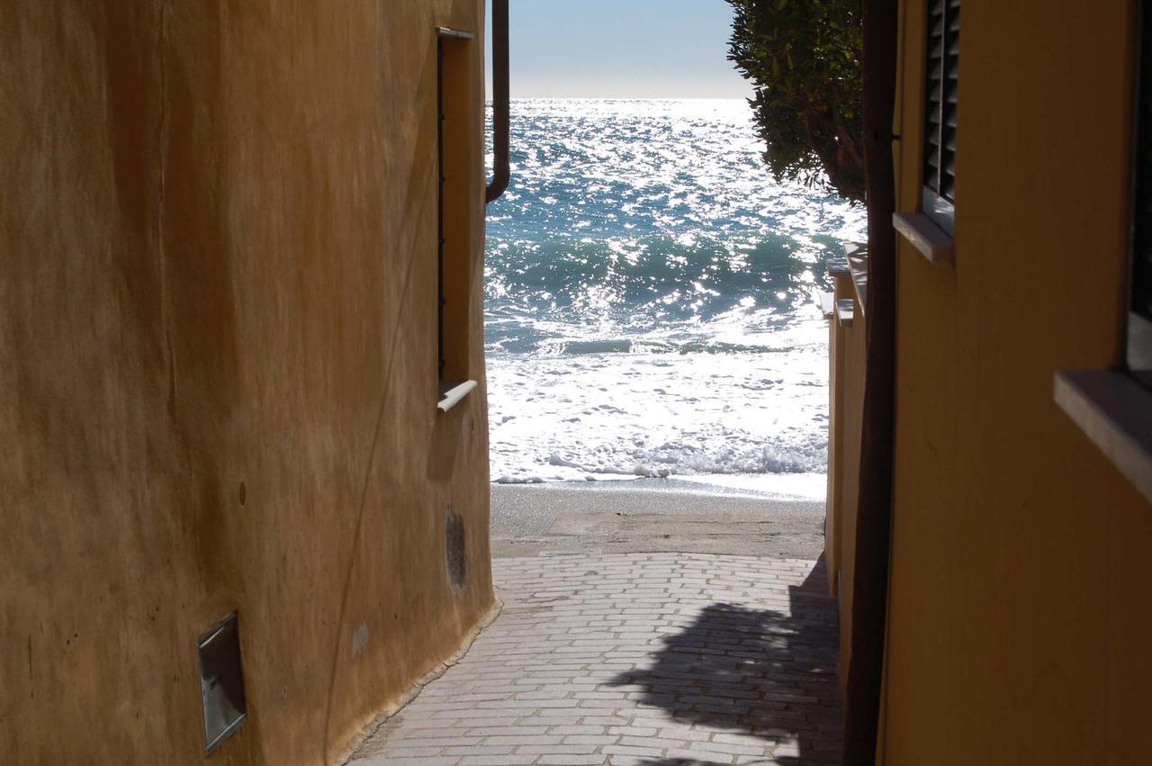 Hotel Arabesque Varigotti Extérieur photo