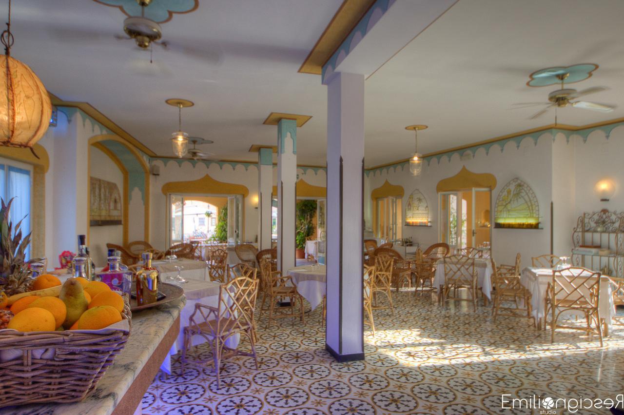 Hotel Arabesque Varigotti Extérieur photo
