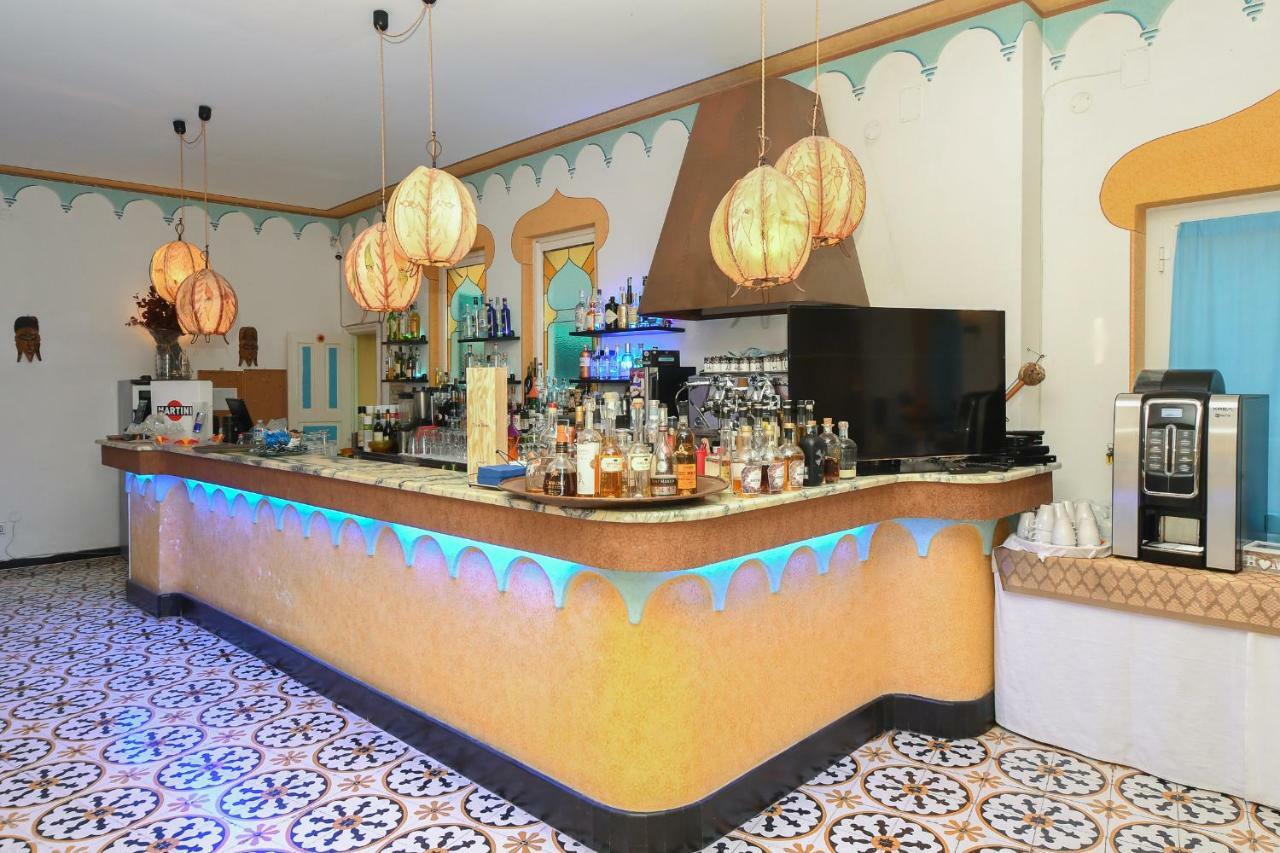 Hotel Arabesque Varigotti Extérieur photo