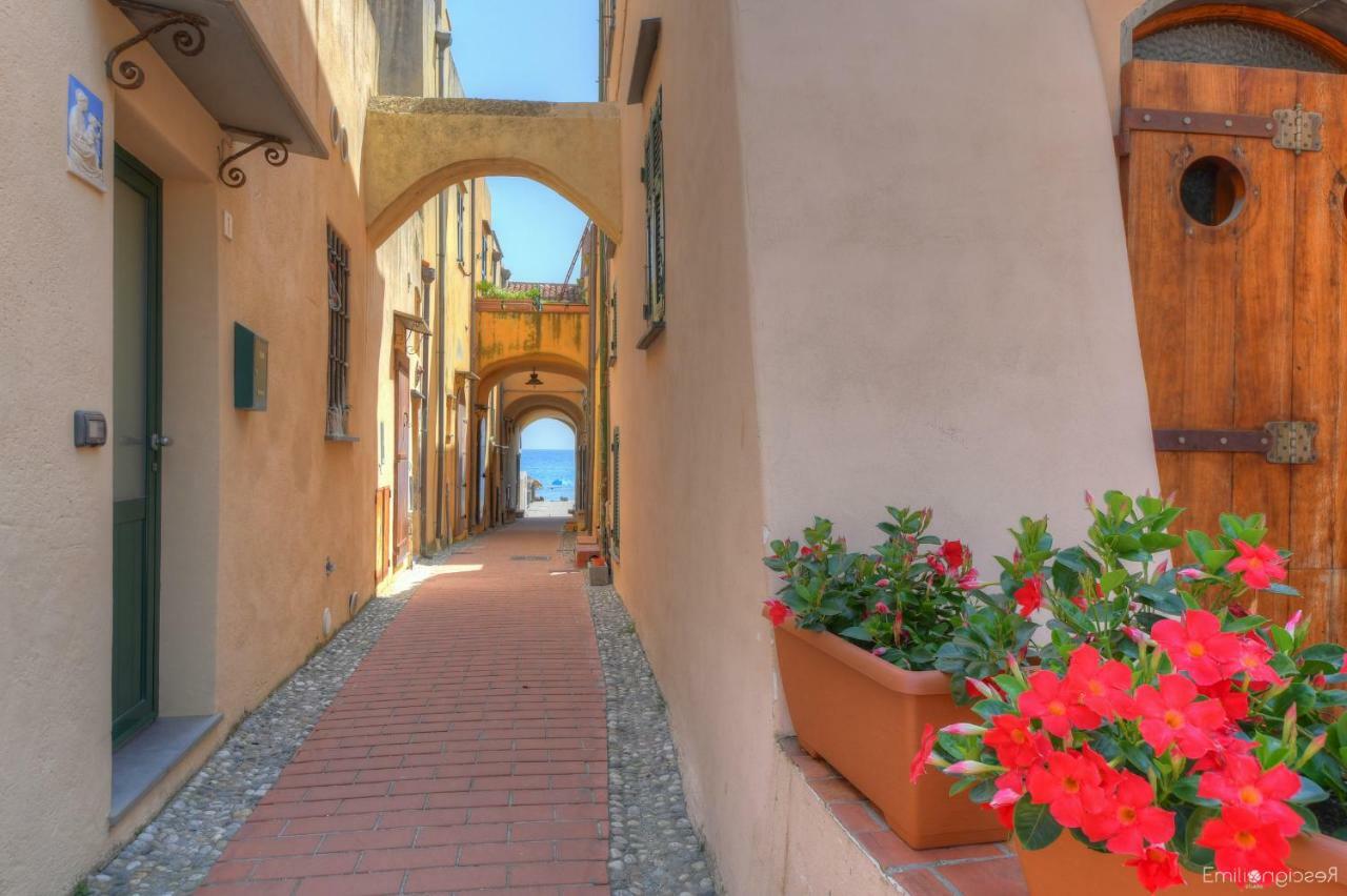 Hotel Arabesque Varigotti Extérieur photo