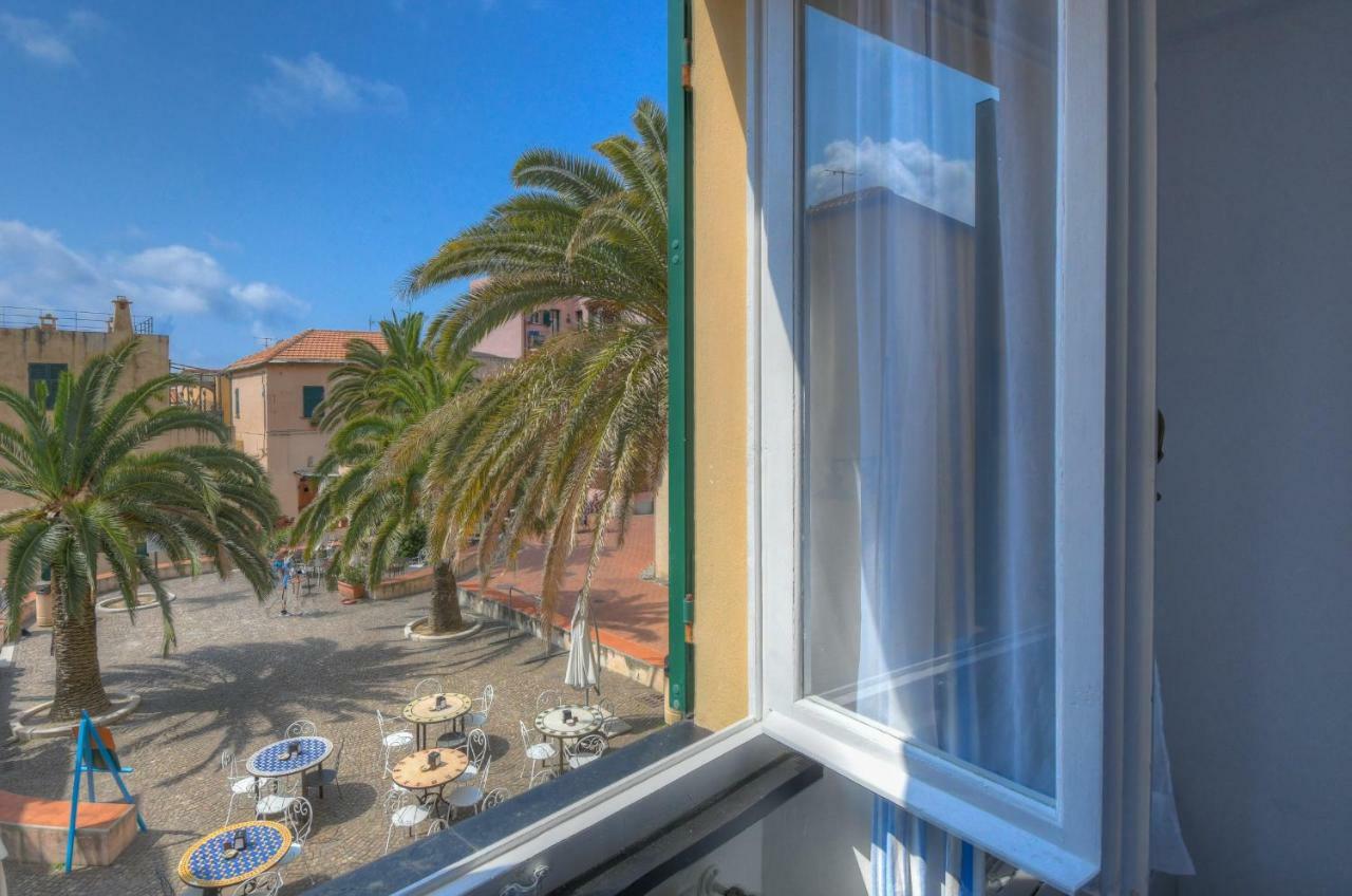 Hotel Arabesque Varigotti Extérieur photo